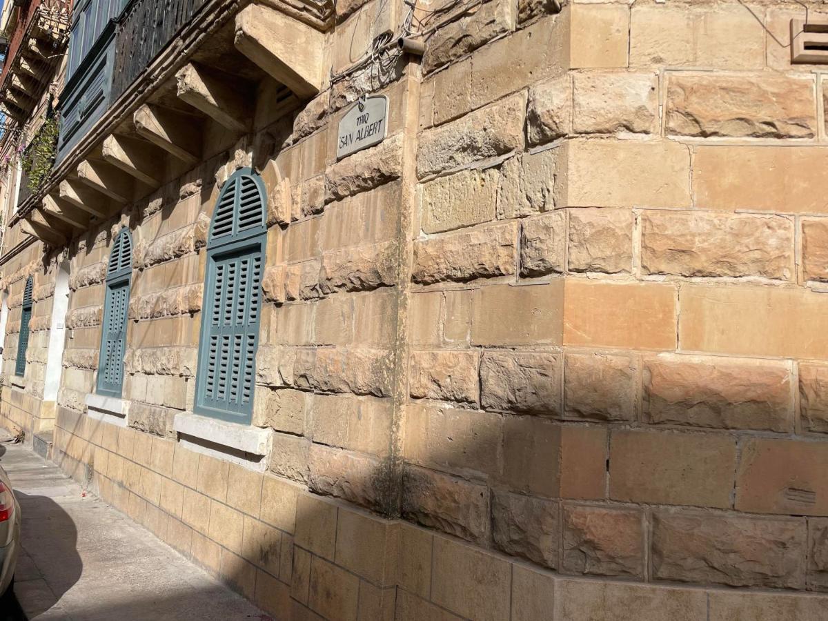 Parisio One Bedroom Maisonette In Sliema Ngoại thất bức ảnh