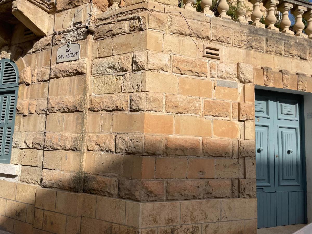 Parisio One Bedroom Maisonette In Sliema Ngoại thất bức ảnh